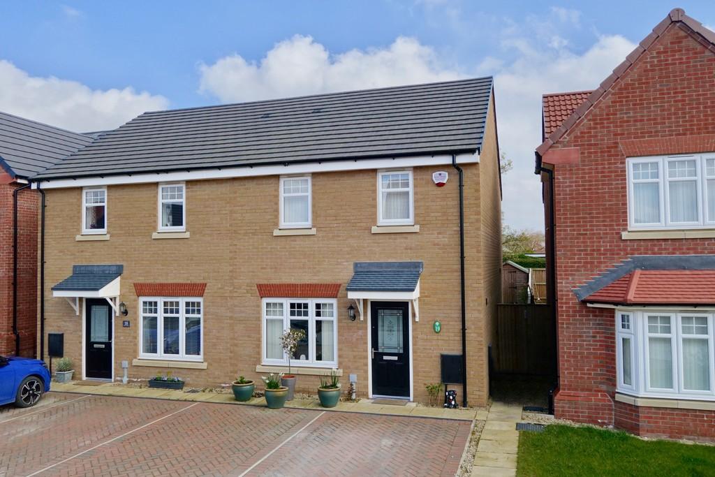 Hayton Avenue, Pocklington 3 bed semi-detached house for sale – £260,000