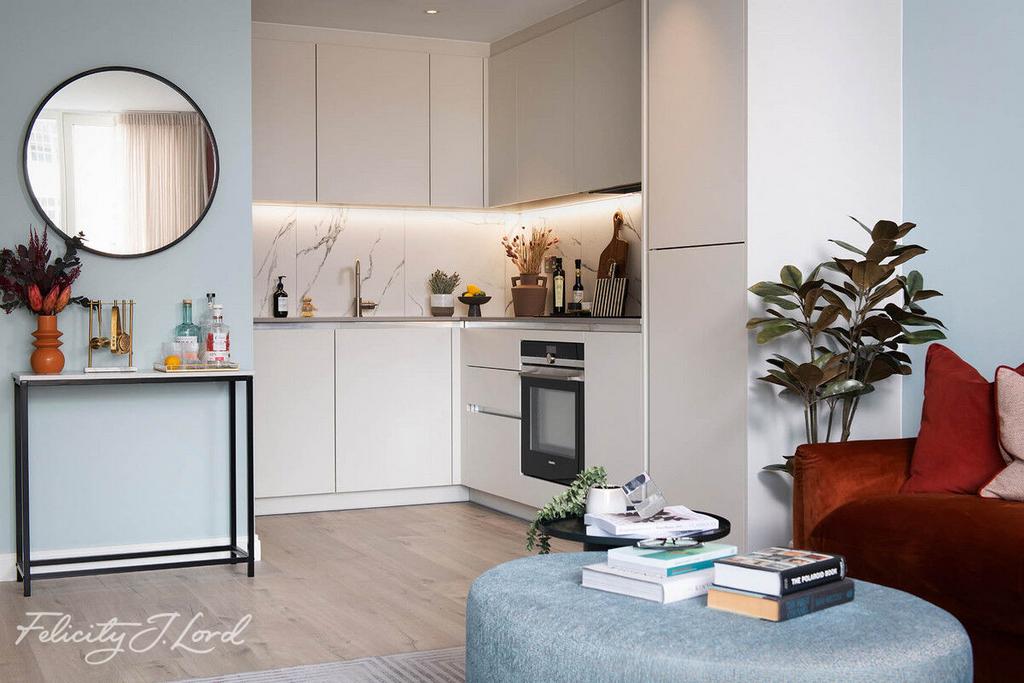Kennington Lane, London 1 bedroom flat on the market for £140,000