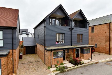 Lakeview Gardens, Chilmington Green, Ashford, Kent 3 bed semi-detached house for sale – £420,000