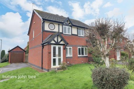 Minster Court, Crewe 2 bed semi-detached house for sale – £200,000