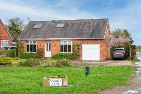 Murton, York, YO19 5UQ 3 bed detached bungalow for sale – £450,000