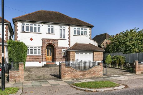 Prince George Avenue, London 5 bed detached house for sale – £1,000,000