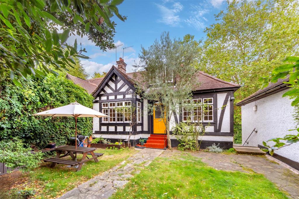 West View, Makepeace Avenue, Highgate, London, N6 4 bed house for sale – £1,500,000