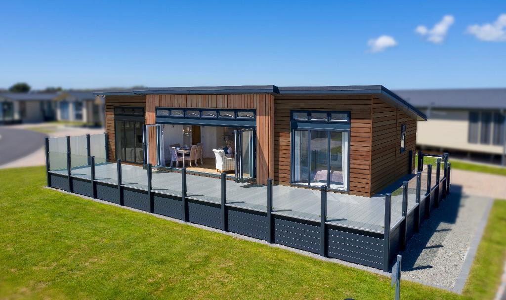 2 bedroom cabin available at Great Hadman Country Club, Great Hadham Country Club, Great Hadham Road, SG10 - Price: £360,000
