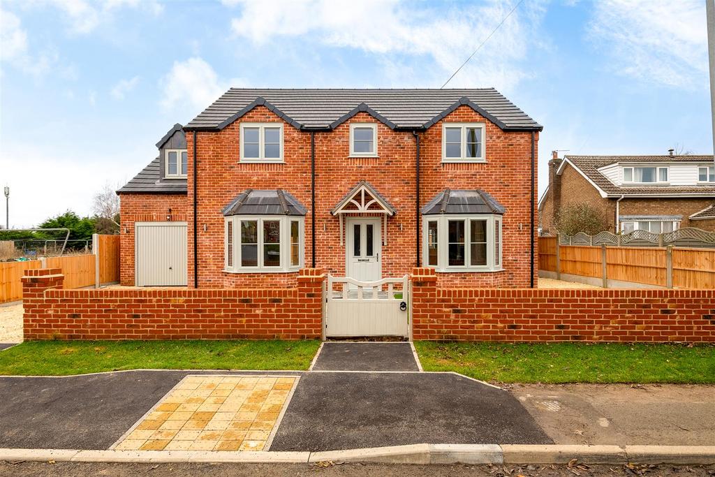  Church Lane, Saxilby, Lincoln 4 bed detached house for sale - £425,000 