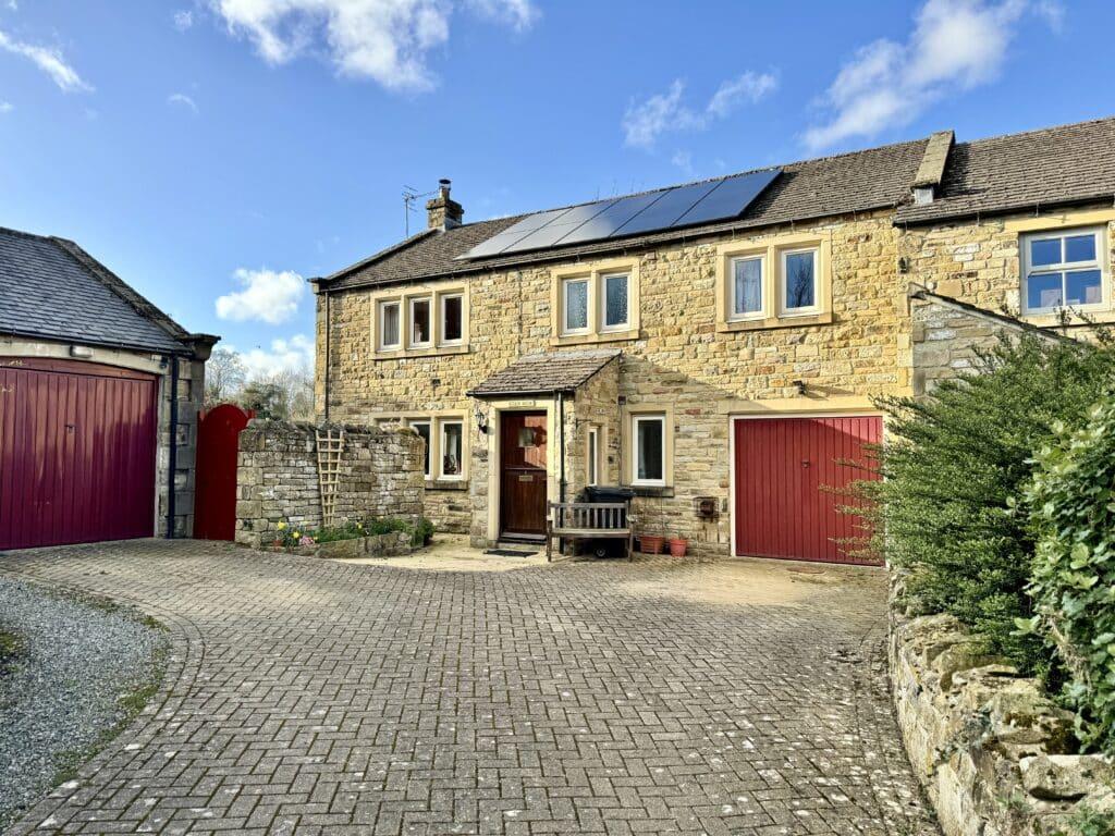  Kirkby House, 4 Ashfield Close, Constable Burton 4 bed semi-detached house for sale - £395,000 