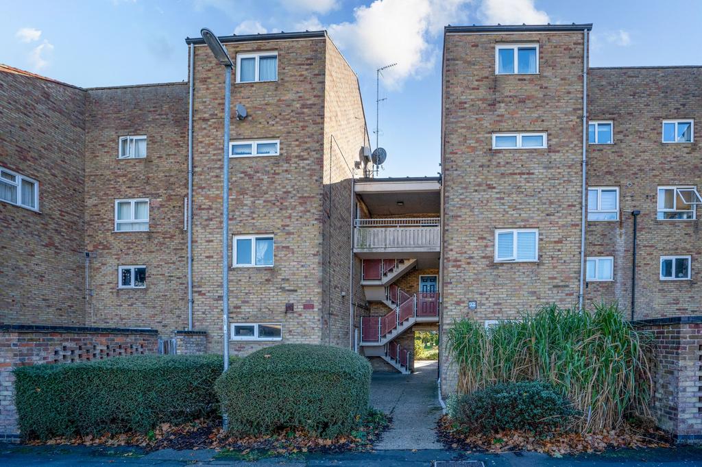 Nicholson Way, Cambridge, CB4 2 bed apartment for sale - £220,000