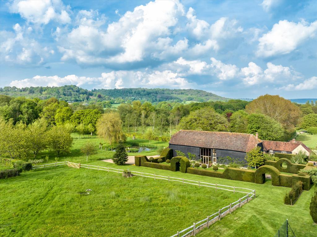  Wardley Farm, Milland, Liphook, West Sussex, GU30 3 bed detached house for sale - £2,750,000 
