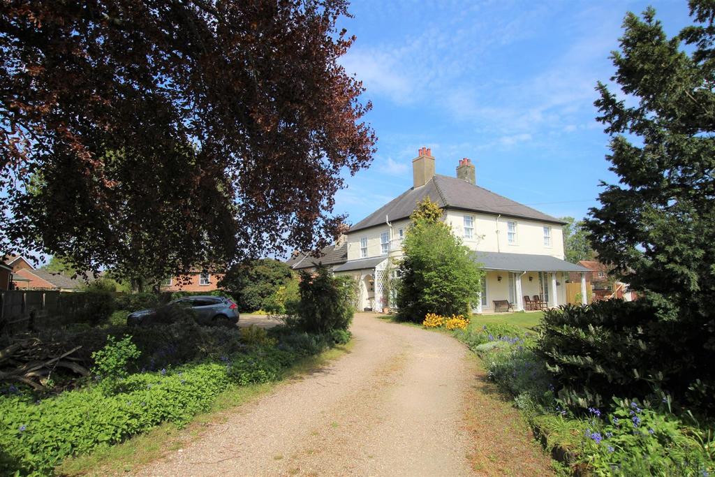 Willingham Road, Market Rasen LN8 7 bed detached house for sale - £450,000 