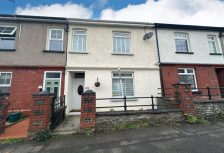 The Parade, Pontypridd 3 bed terraced house to rent –