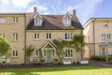 London Road, Chipping Norton 5 bed end of terrace house