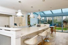 Buckingham Gardens, West Molesey KT8 3 bed terraced house to