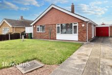 Buxton Avenue, Gorleston 3 bed detached bungalow for sale –