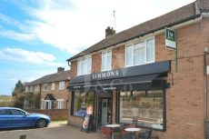 Tippendell Lane, Chiswell Green 2 bed maisonette to rent –