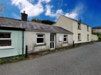 Lower Lamphey Road, Pembroke 1 bed cottage for sale –