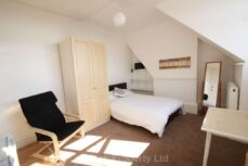 York Road, <a href="https://hupzo.com/listing-tag/southend/" class="st_tag internal_tag " rel="tag" title="Posts tagged with Southend">Southend</a> On Sea SS1 1 bed in a