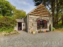 Haverfordwest 1 bed cottage to rent – £525 pcm (£121