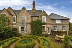 Little Shardeloes, High Street, Old Amersham, Buckinghamshire, HP7 4 bed