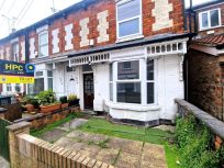 St. Augustines Avenue, Hull, North Humberside, HU5 2 bed end