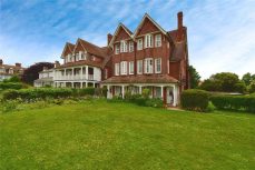 Hamilton Gardens, <a href="https://hupzo.com/listing-tag/felixstowe/" class="st_tag internal_tag " rel="tag" title="Posts tagged with Felixstowe">Felixstowe</a>, East <a href="https://hupzo.com/listing-tag/suffolk/" class="st_tag internal_tag " rel="tag" title="Posts tagged with Suffolk">Suffolk</a>, IP11 1 bed apartment to