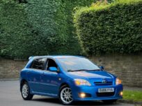 TOYOTA COROLLA 2.0 D-4D SR 5DR + GEN 10K MILES