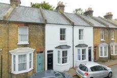 St Peters Grove, Canterbury 3 bed terraced house to rent