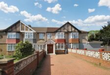 <a href="https://hupzo.com/listing-tag/north/" class="st_tag internal_tag " rel="tag" title="Posts tagged with North">North</a> Hyde Road, Hayes, Greater <a href="https://hupzo.com/listing-tag/london/" class="st_tag internal_tag " rel="tag" title="Posts tagged with London">London</a> 4 bed semi-detached house