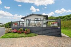 Lydstep Haven, <a href="https://hupzo.com/listing-tag/tenby/" class="st_tag internal_tag " rel="tag" title="Posts tagged with Tenby">Tenby</a> 3 bed <a href="https://hupzo.com/listing-tag/chalet/" class="st_tag internal_tag " rel="tag" title="Posts tagged with chalet">chalet</a> for sale – £175,000