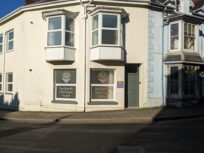 8 Market Street, Narberth 2 bed flat to rent –