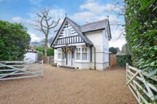 <a href="https://hupzo.com/listing-tag/portsmouth/" class="st_tag internal_tag " rel="tag" title="Posts tagged with Portsmouth">Portsmouth</a> Road, Camberley 4 bed cottage to rent – £2,200