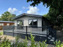 York YO32 2 bed <a href="https://hupzo.com/listing-tag/lodge/" class="st_tag internal_tag " rel="tag" title="Posts tagged with Lodge">lodge</a> for sale – £149,950