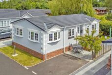 York YO32 2 bed <a href="https://hupzo.com/listing-tag/lodge/" class="st_tag internal_tag " rel="tag" title="Posts tagged with Lodge">lodge</a> for sale – £194,950