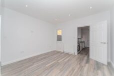 Willoughby Road, Langley, SL3 8JQ 4 bed semi-detached house to