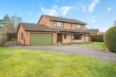 St. Albans Close, Oakham, <a href="https://hupzo.com/listing-tag/rutland/" class="st_tag internal_tag " rel="tag" title="Posts tagged with Rutland">Rutland</a> 4 bed detached <a href="https://hupzo.com/listing-tag/house/" class="st_tag internal_tag " rel="tag" title="Posts tagged with House">house</a> for