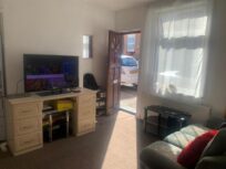 Baker Street, <a href="https://hupzo.com/listing-tag/luton/" class="st_tag internal_tag " rel="tag" title="Posts tagged with Luton">Luton</a> LU1 1 bed flat to rent –