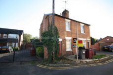 <a href="https://hupzo.com/listing-tag/reading/" class="st_tag internal_tag " rel="tag" title="Posts tagged with Reading">Reading</a>, Berkshire 2 bed terraced <a href="https://hupzo.com/listing-tag/house/" class="st_tag internal_tag " rel="tag" title="Posts tagged with House">house</a> to rent – £1,600