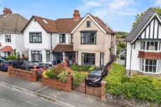 Tavistock Road, Sketty, Swansea, SA2 6 bed semi-detached house for