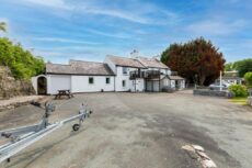 Amlwch Road, Benllech, Isle of… 4 bed semi-detached house for