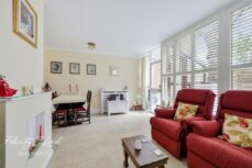 Combe Mews, London 2 bed apartment for sale – £400,000