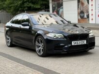 BMW, M5, Saloon, 2013, Semi-Auto, 4395 (cc), 4 doors |